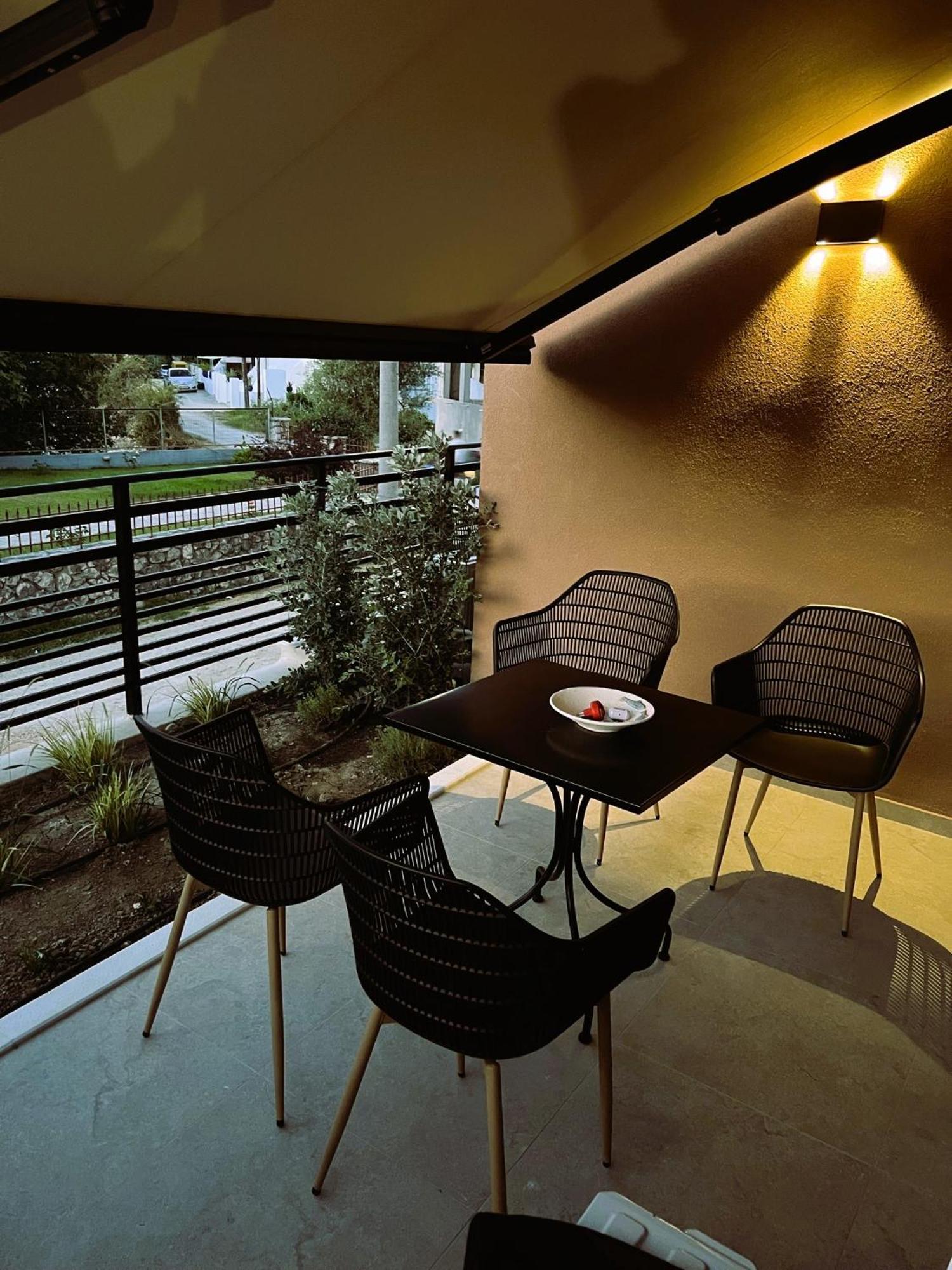 Athilia Aparthotel Nikiana Exteriör bild
